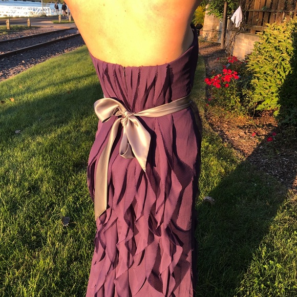 ♦️SALE!♦️Vera Wang Purple Ruffled Gown Dress Sz 10 - Picture 4 of 8